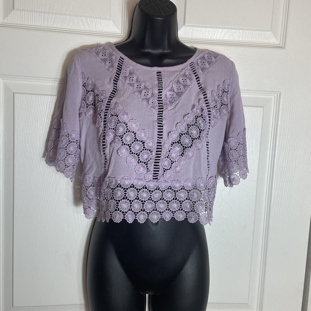 Self Esteem Cropped‎ Boho Shirt Women L Purple Lace Trim Short Sleeve Whimsical